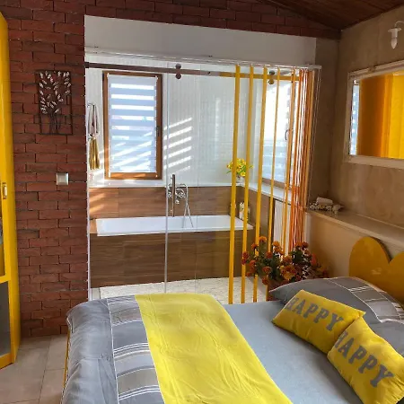 Klinkierowy Z Wanna Dla Dwojga * Hnězdno